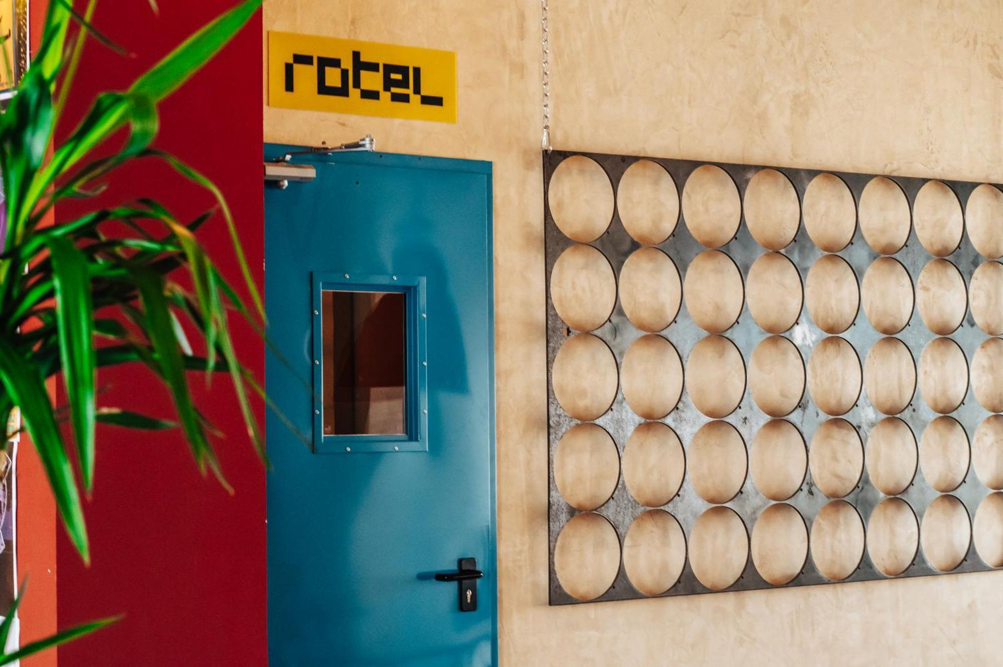 Rotel クタイシ エクステリア 写真